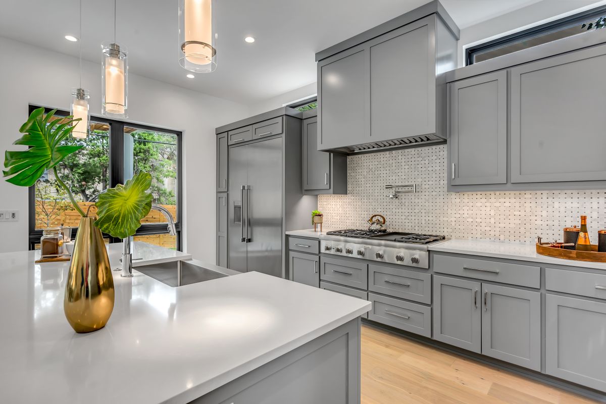 Clean Modern German Bungalow - Photo 6